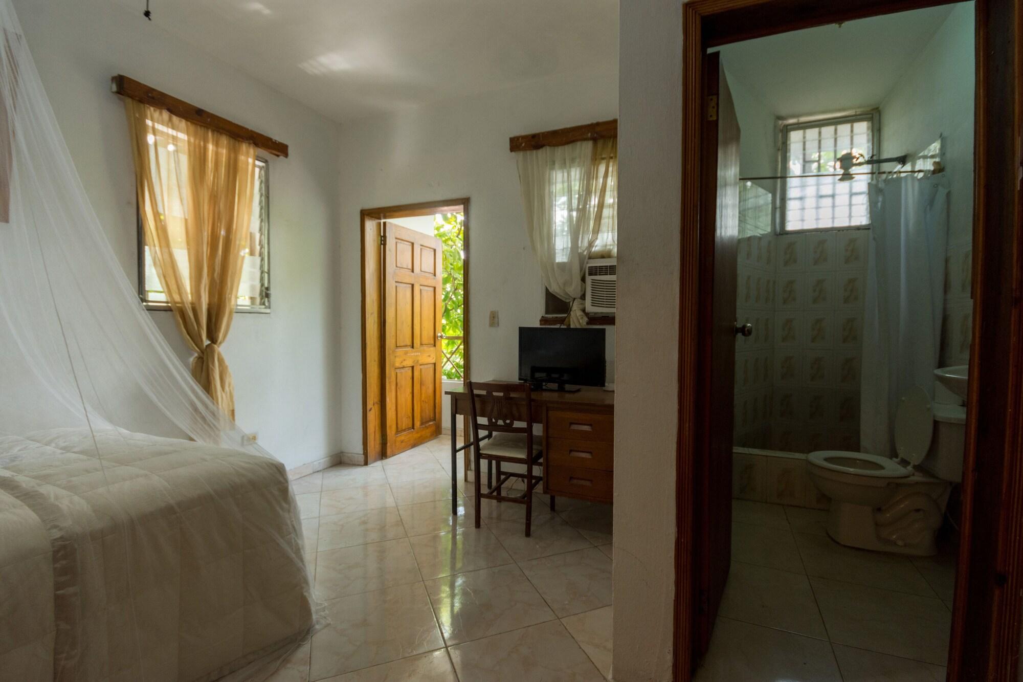 Pacot Breeze Hotel Musseau ภายนอก รูปภาพ