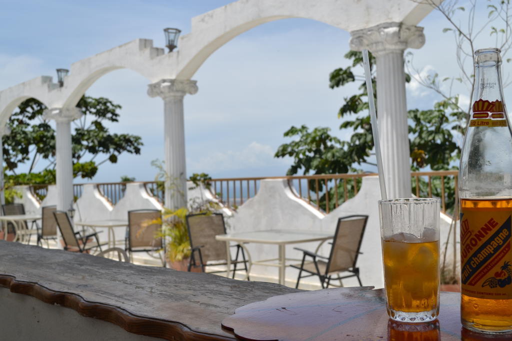 Pacot Breeze Hotel Musseau ภายนอก รูปภาพ