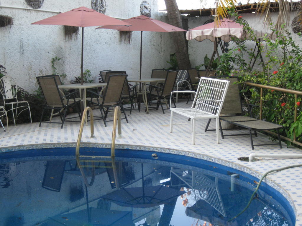 Pacot Breeze Hotel Musseau ภายนอก รูปภาพ