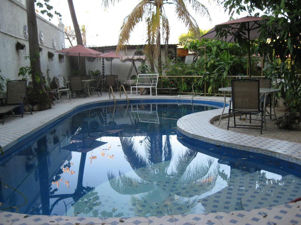 Pacot Breeze Hotel Musseau ภายนอก รูปภาพ